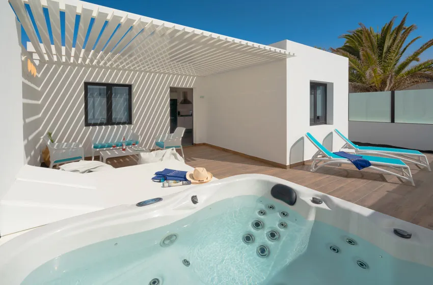 jacuzzi villa timi relaxia lanzasur club