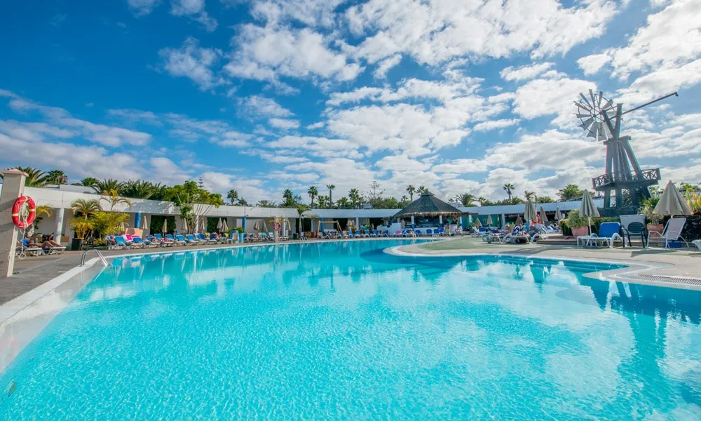 Piscina Relaxia Lanzasur CLub
